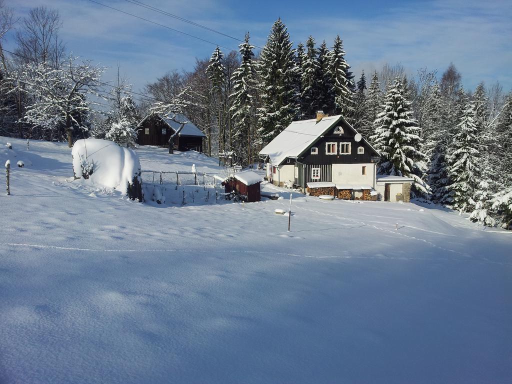 Na Slunecni Pohadkova Chaloupka Ve Sladke Dire Prichovice  Exterior photo