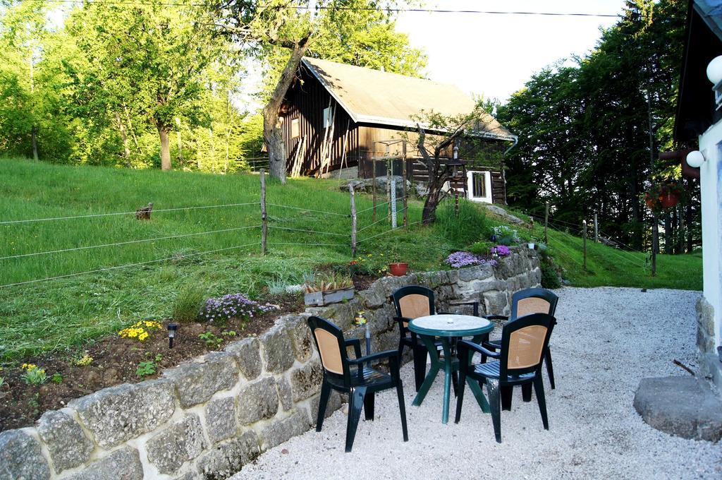Na Slunecni Pohadkova Chaloupka Ve Sladke Dire Prichovice  Exterior photo